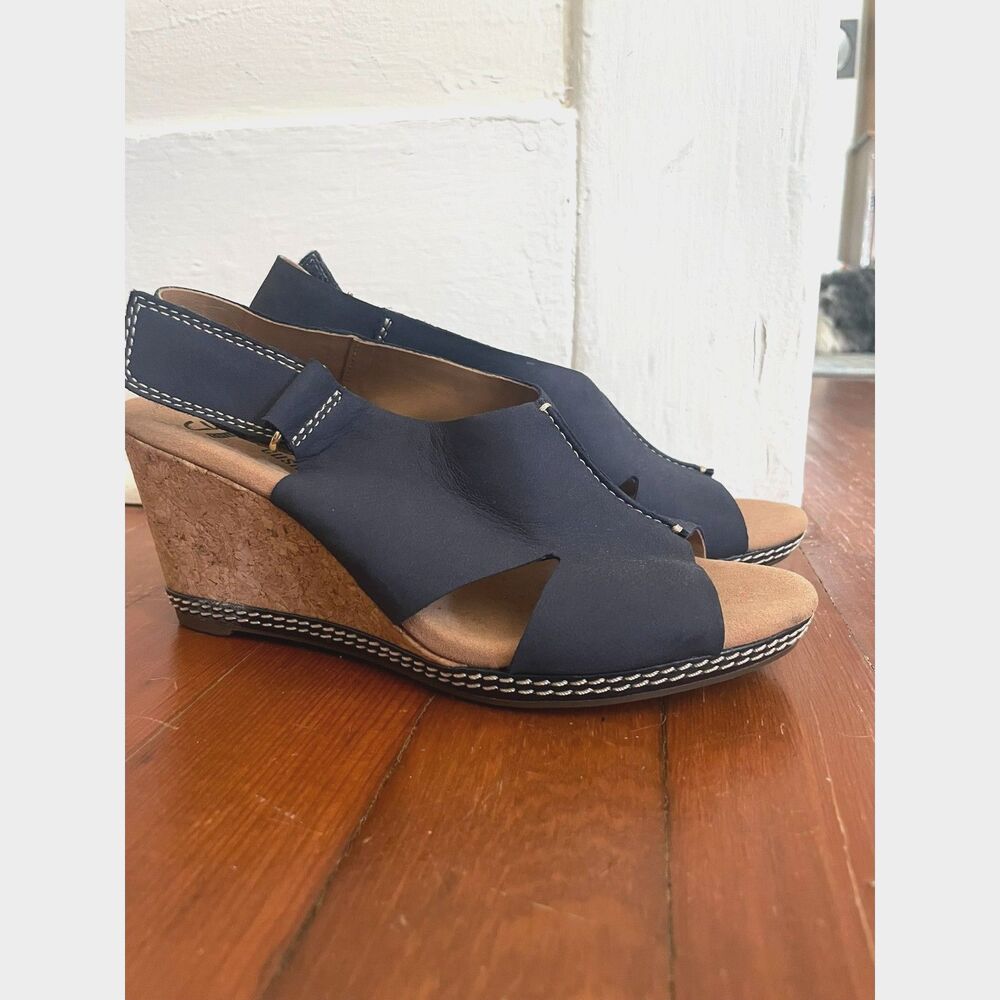 NEW Clarks Helio Float 4 Sandal Size 6 Navy Blue Suede Cork Wedge heels